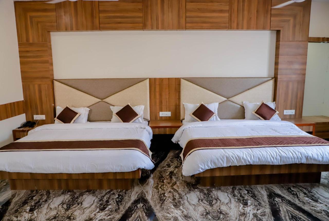 Komal Inn Puskár Kültér fotó